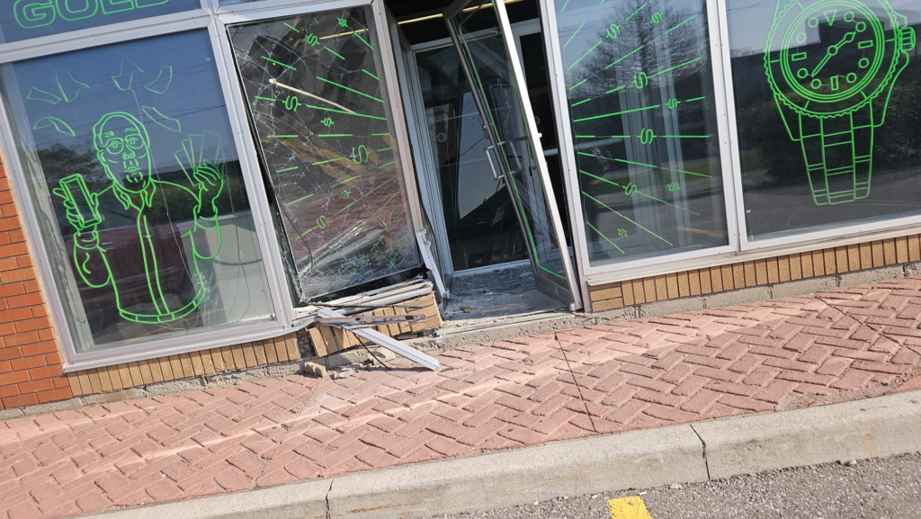 Fortress Bollards: Storefront raid